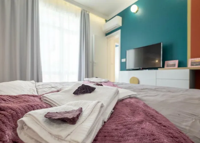 Apartamento Vitosha Blvd 3-bedroom, 2-bathroom Lux Sofía