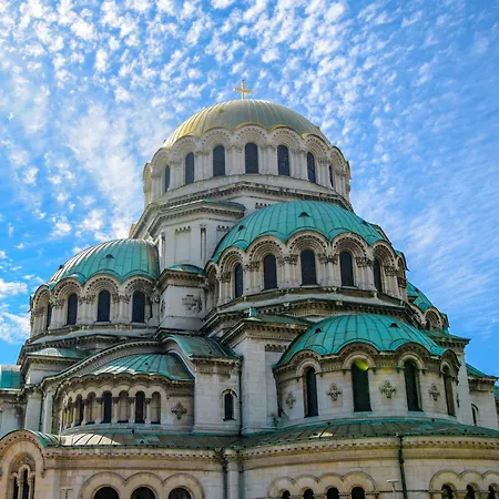 Vitosha Blvd 3-bedroom, 2-bathroom Lux Apartman