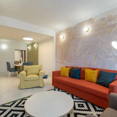 Vitosha Blvd 3-bedroom, 2-bathroom Lux Lägenhet *